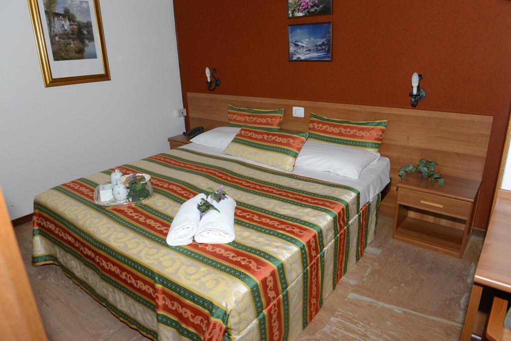 Albergo Altavilla Tirano Exterior foto